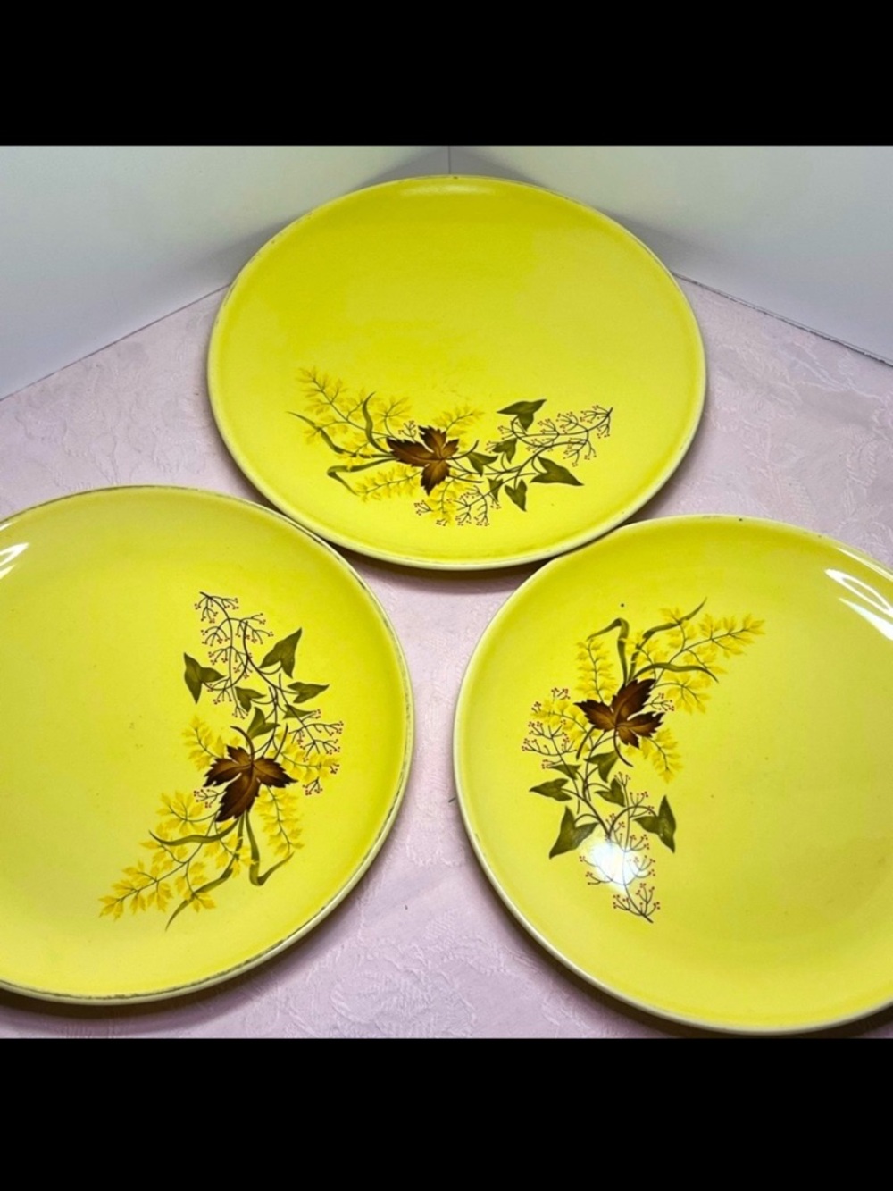 🇺🇸 Vintage Taylor Smith & Taylor “Leaf O’ Gold” Plates – 6 5/8”, Set of 3
